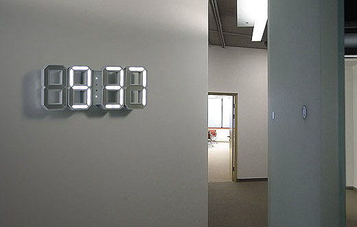 Beautiful and simple desk/wall digital LED clock by Vadim Kibardin